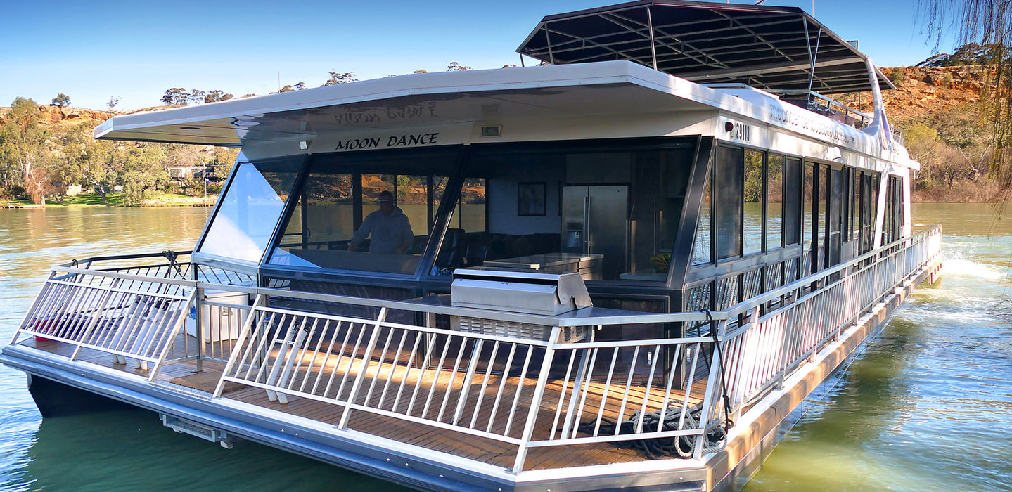 Moon Dance Houseboat